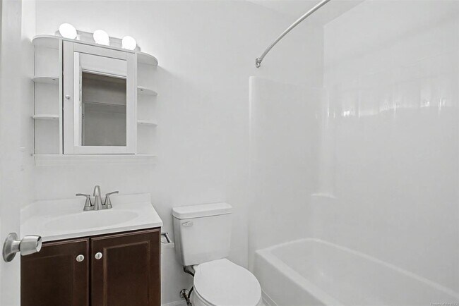 Building Photo - 285 Merrimac Trail
