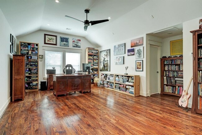 Building Photo - Introducing a remarkable property with a r...