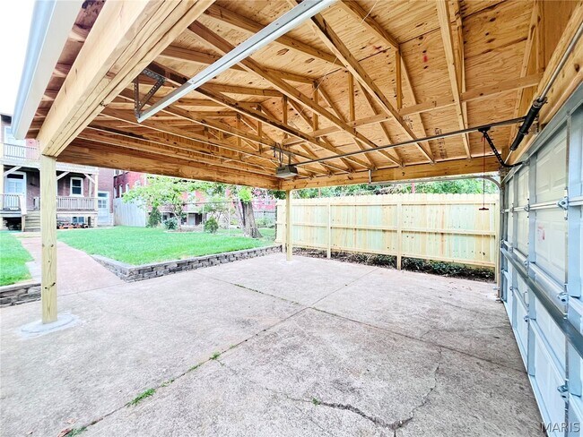 Building Photo - 2819 Magnolia Ave