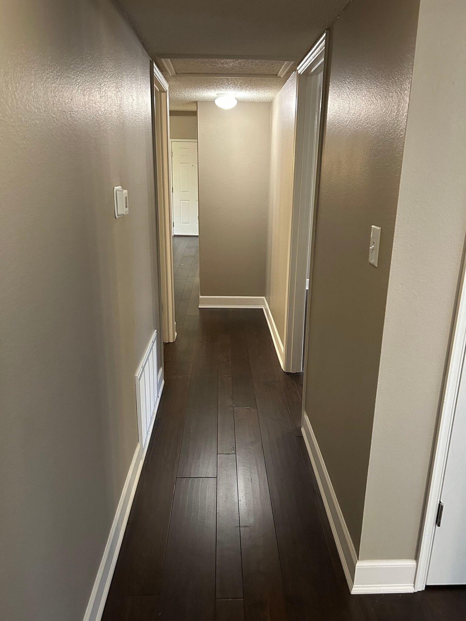 Building Photo - 698 Trailcrest Ct