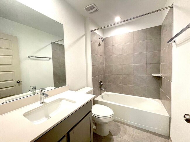 Building Photo - 3947 Everett Terrace Ln