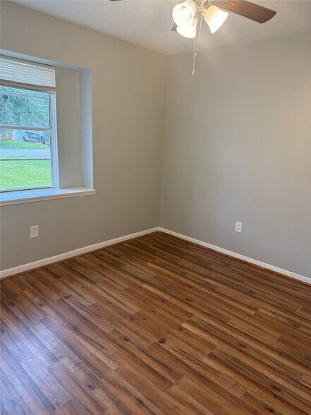 Building Photo - 2019 Redwood St