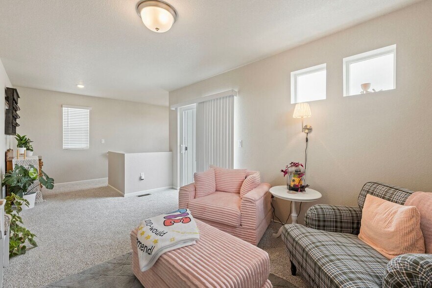 Building Photo - 9440 Oro City Loop