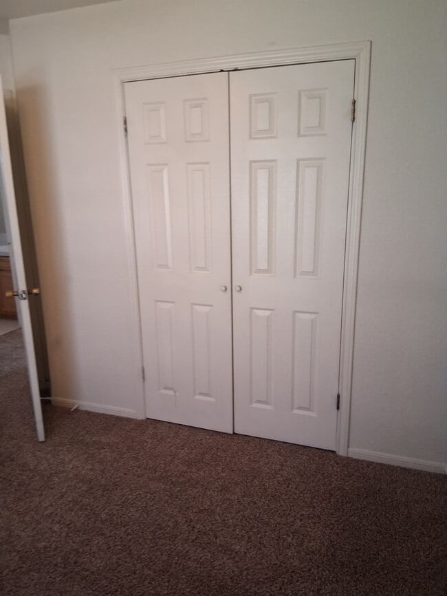 Building Photo - 3806 Lone Oak Dr