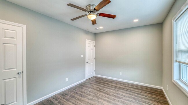 Building Photo - 103 N Harvard Ave