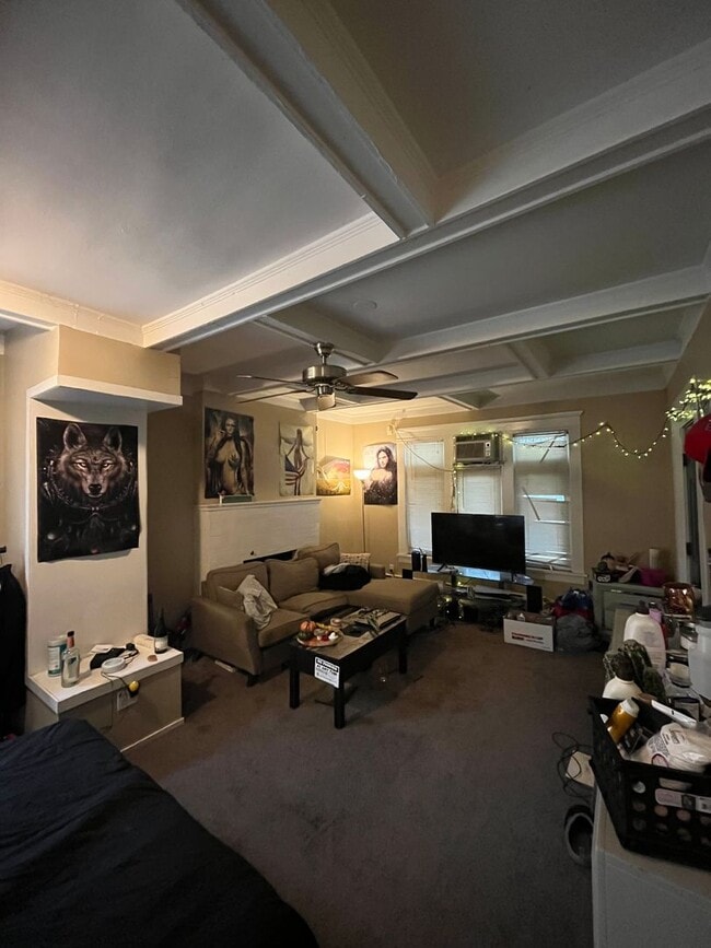 Primary Photo - 1 Manning Blvd