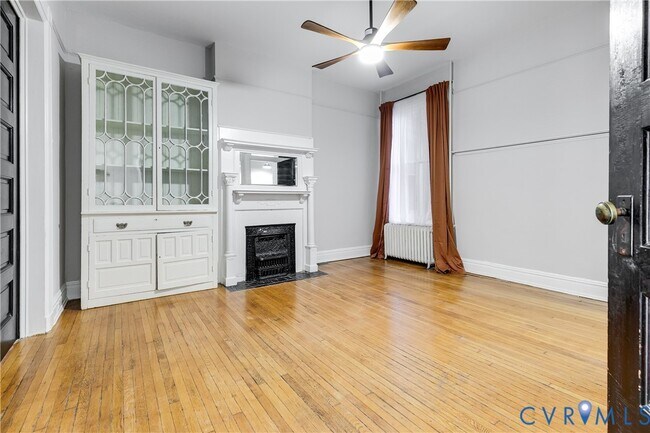 Building Photo - 402 Stuart Cir