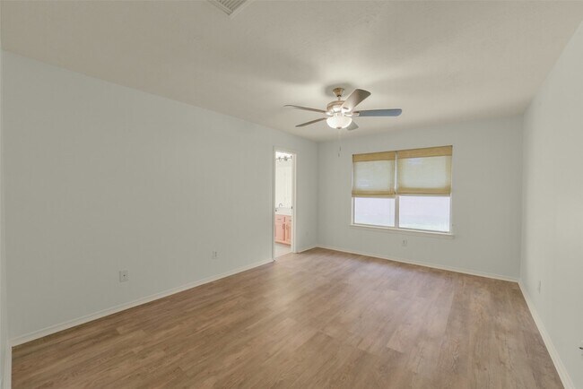 Building Photo - 21007 Terrace View Dr