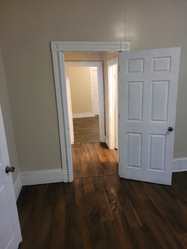 Building Photo - 517 Cumberland St