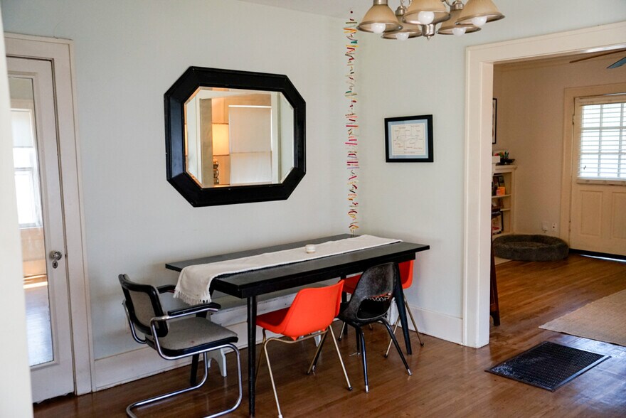 Dining Room - 512 N Santa Fe Ave