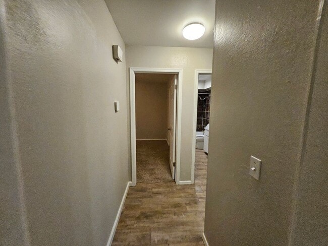 Building Photo - Beautiful 3 bed 2 bath house, Ready for Re...