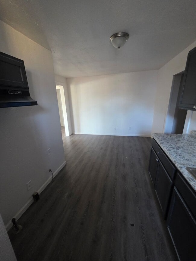 Building Photo - LIMITED TIME**1/2 OFF DEPOSIT**