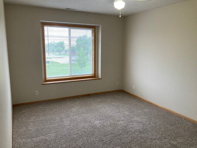 Building Photo - 3200 S 79th St