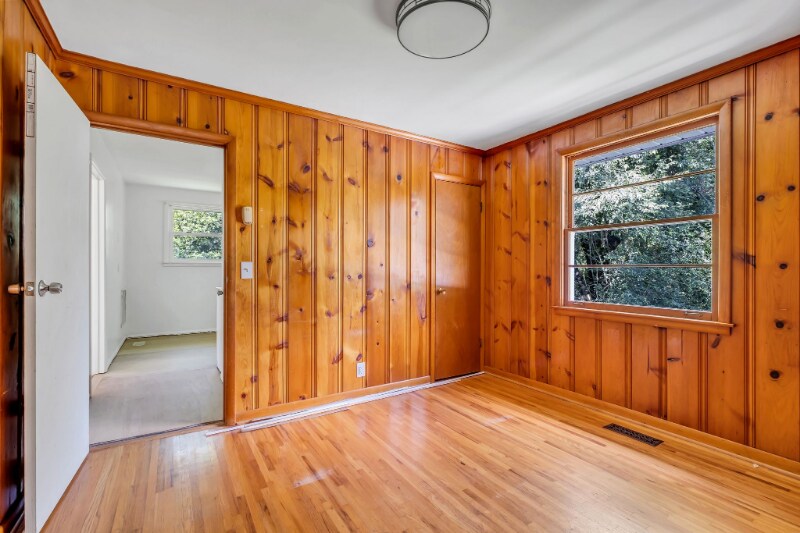 Building Photo - 1312 Cheshire Dr