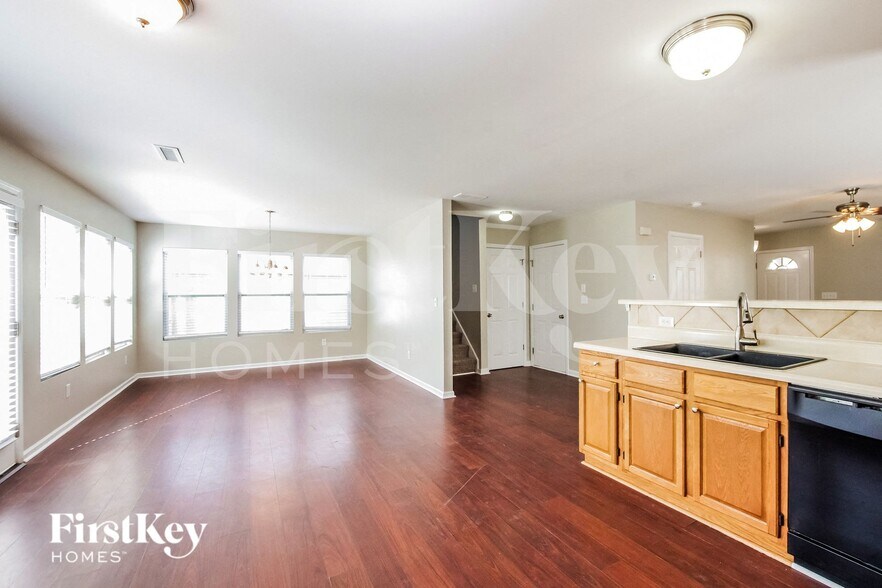 Building Photo - 1425 Logan Patrick Court