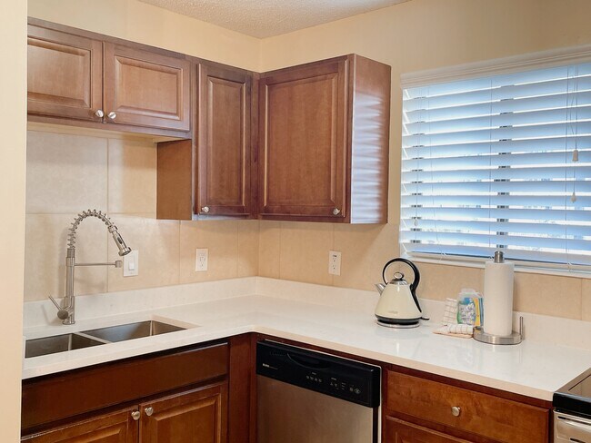 Building Photo - 663 William Hilton Pkwy