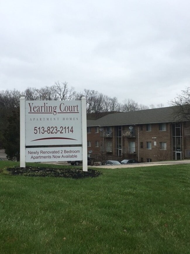Building Photo - Updated 2 Bedroom Units with w/d hookup in...