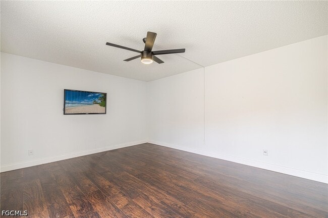 Building Photo - 1418 Park Shore Cir