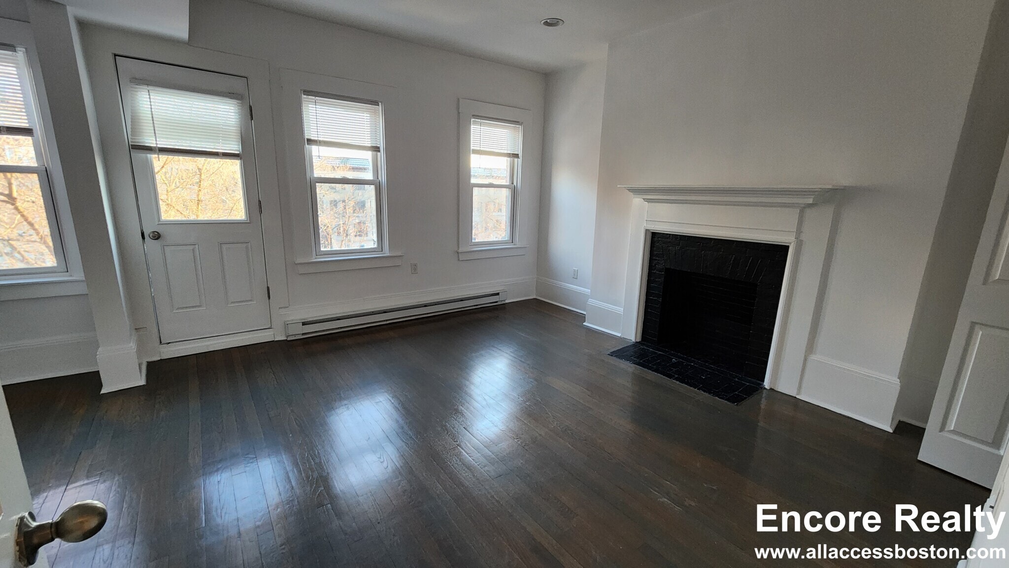 Building Photo - 1404 Beacon St