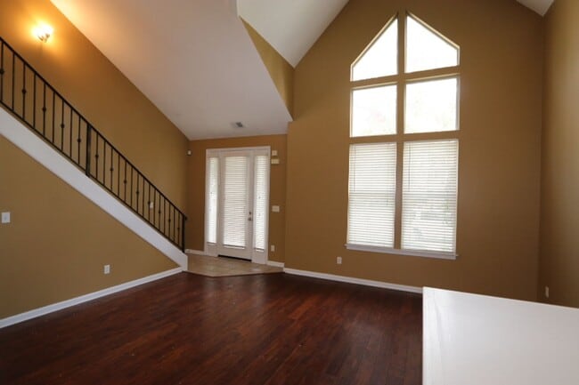 Building Photo - EXECUTIVE HOME AT HARBOR TOWN