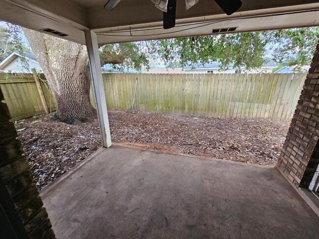 Building Photo - 100 North St