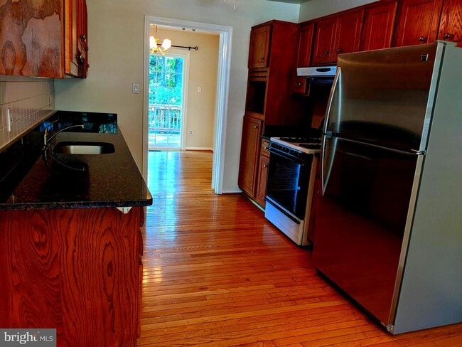 Building Photo - 8702 Thunderbird Ct