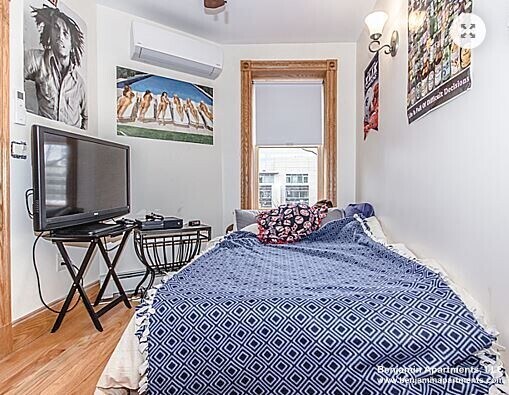 Building Photo - 16 S Russell St