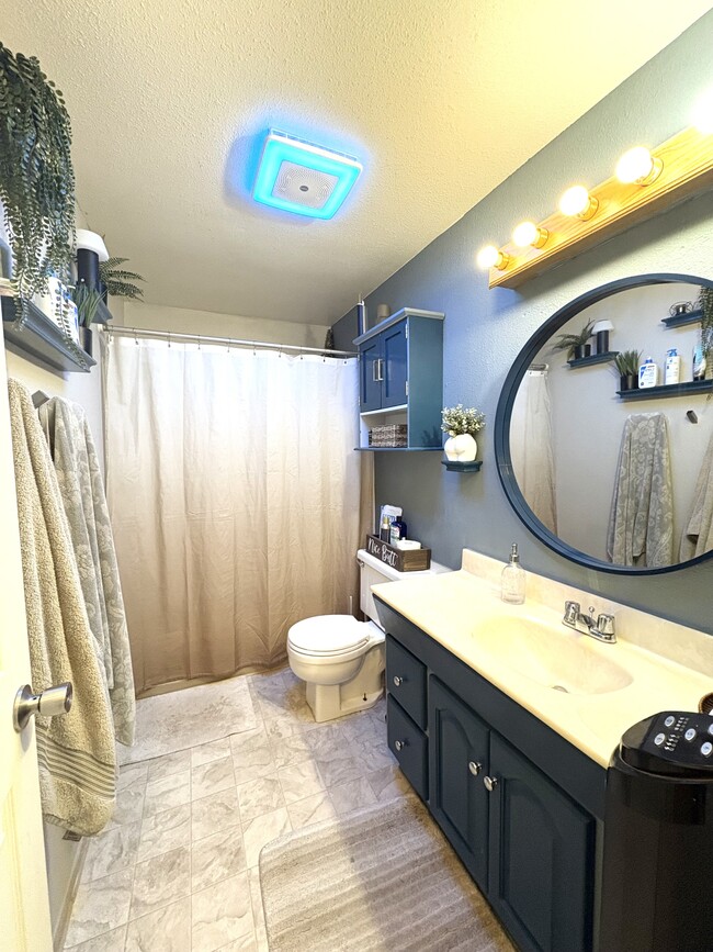 Building Photo - 13590 NW Coho Run