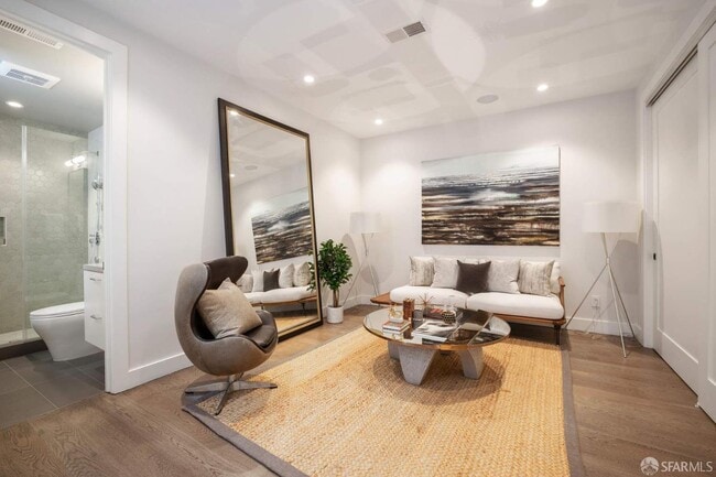 Building Photo - 903 Minnesota St