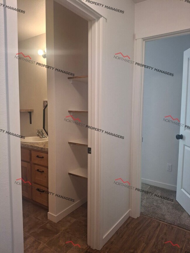 Building Photo - STATUS:  PENDING APPLICATION  | R190| $1995
