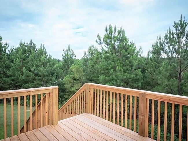 Building Photo - 4461 Hazeltine Dr