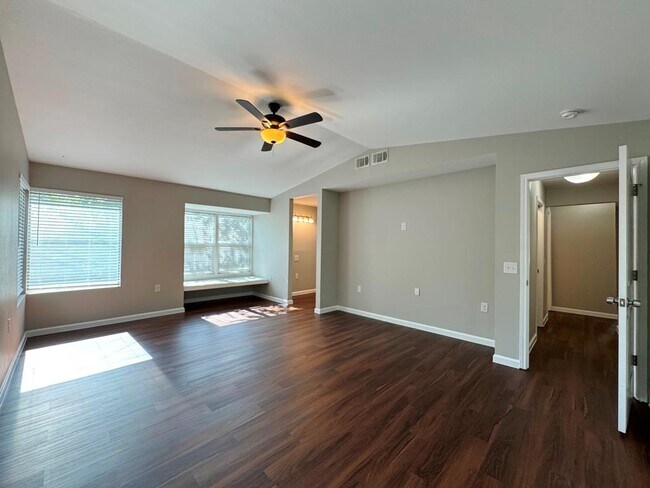 Building Photo - 3003 Burning Oak Dr