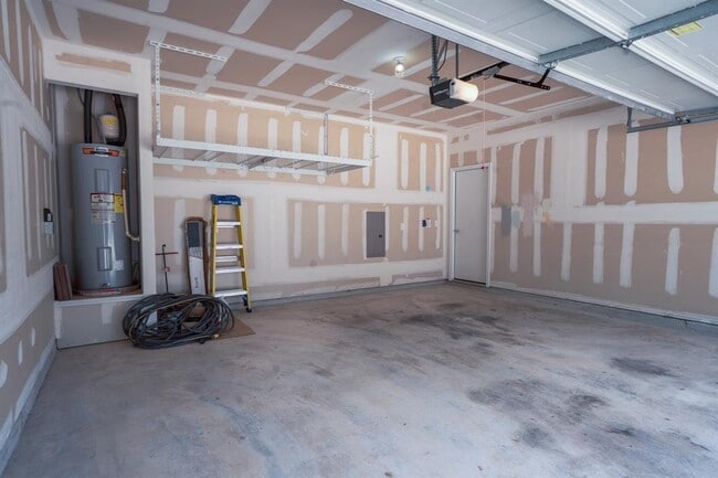 Building Photo - 10509 Abana Way
