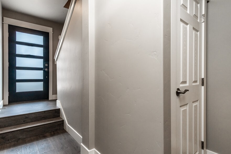 Building Photo - 20500 Empire Ave