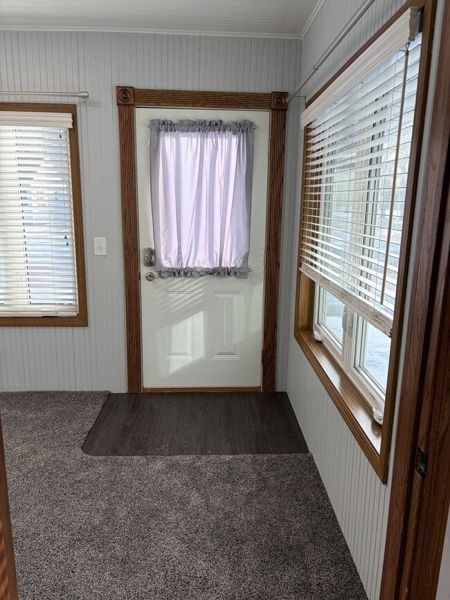 Building Photo - 1524 5th Ave N