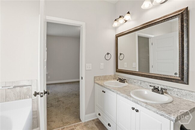 Building Photo - 105 Danielle Loop