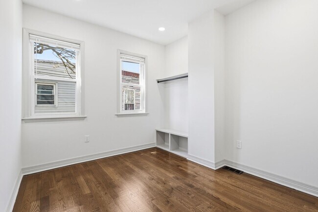 Building Photo - 3118 W Wilt St