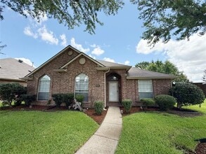 Building Photo - 6000 Arlington Dr