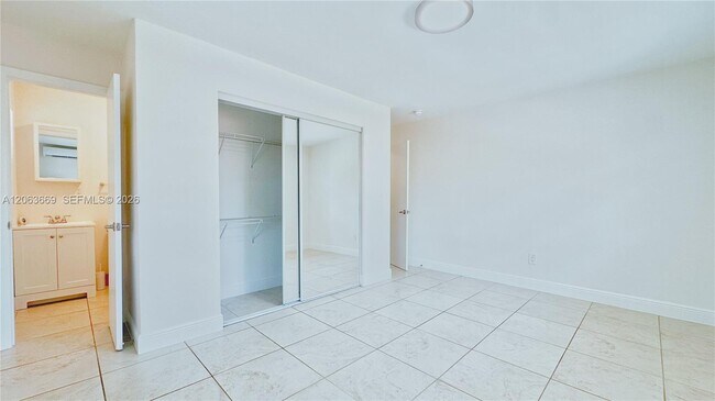 Building Photo - 286 NW 39th St