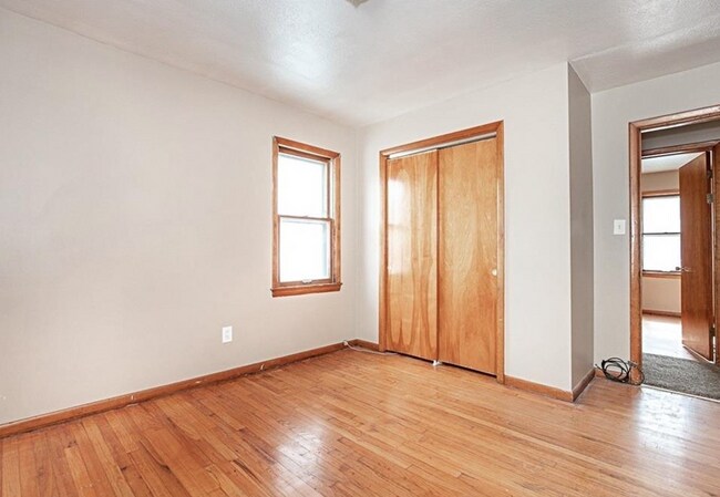 Building Photo - 4633 Warner Rd