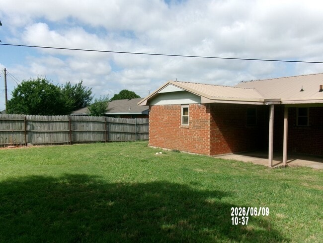 Building Photo - 2205 NW 50th St