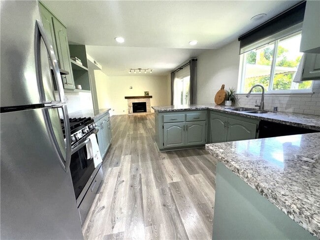 Building Photo - 6911 Laurelhurst Dr