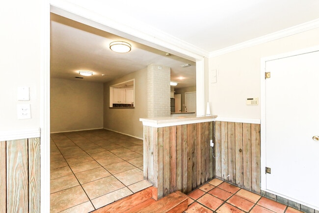 Building Photo - 2517 33rd St