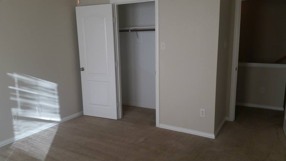 Building Photo - 312 Wrangler Ln