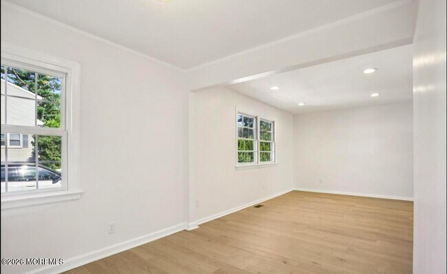 Building Photo - 99 Ravine Dr