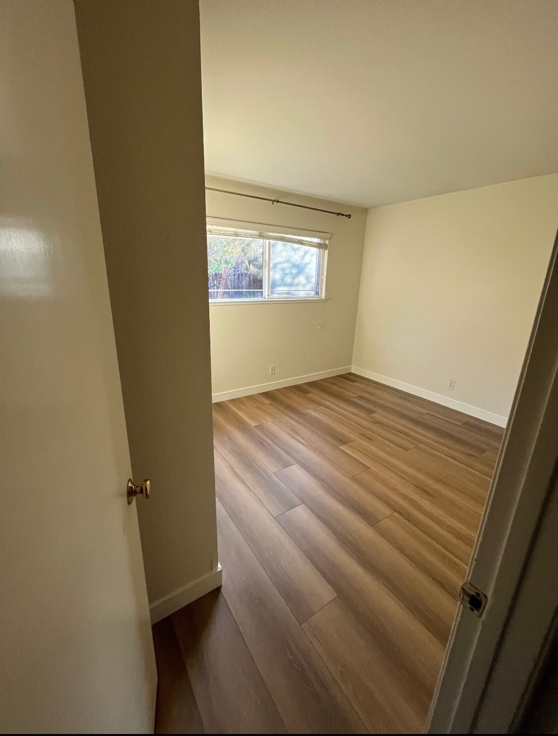 Building Photo - 2726 Sand Point Dr