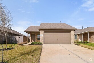 Building Photo - 17715 Grv Hl Dr