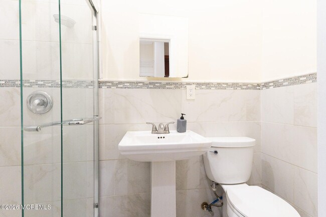 Building Photo - 158 Terrace Ave