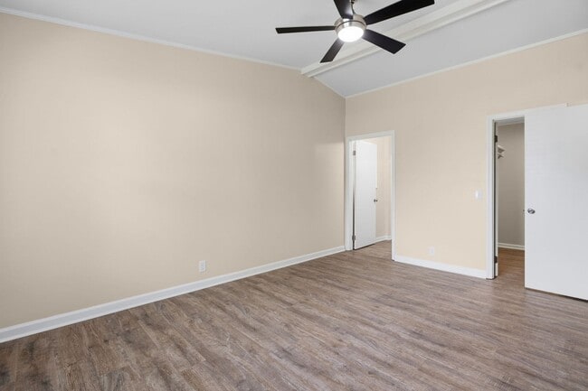 Building Photo - 118 Hope Ln