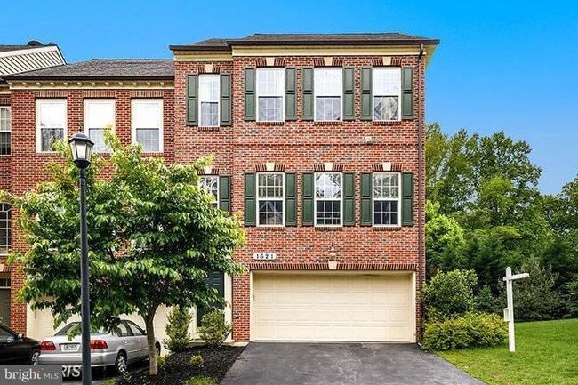 Building Photo - 1621 Whitehall Dr